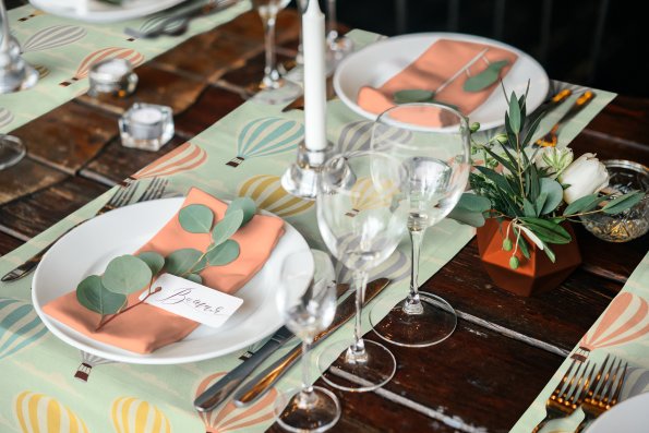 Balloons-Tischlaeufer-Milieu