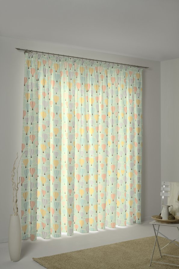 Balloons-Vorhang-Kraeuselband-Milieu